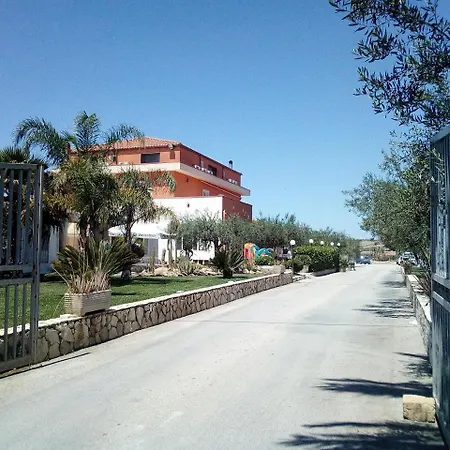 Plasi Hotel